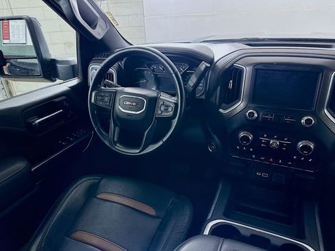 Used 2022 GMC Sierra 2500 AT4 image 17