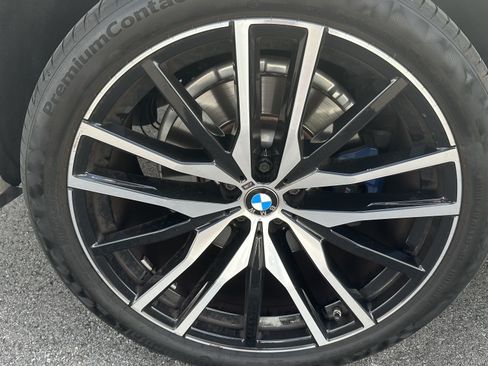 Used 2022 BMW X5 M50i w/ Executive Package AWD/4WD image 12