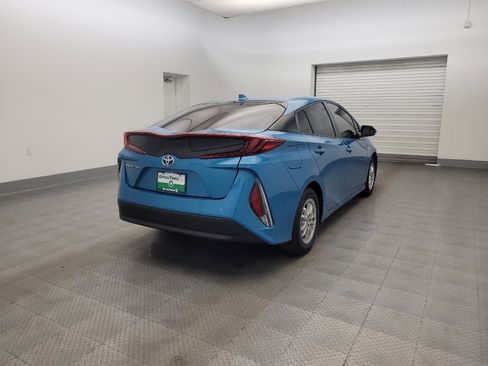 Used 2017 Toyota Prius Prime Plus w/ Carpet Mat Package FWD image 9