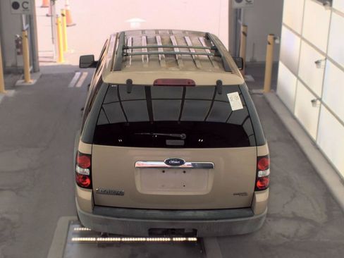 Used 2006 Ford Explorer XLT RWD image 6