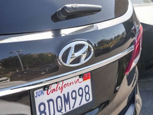 Used 2018 Hyundai Santa Fe SE FWD image 12