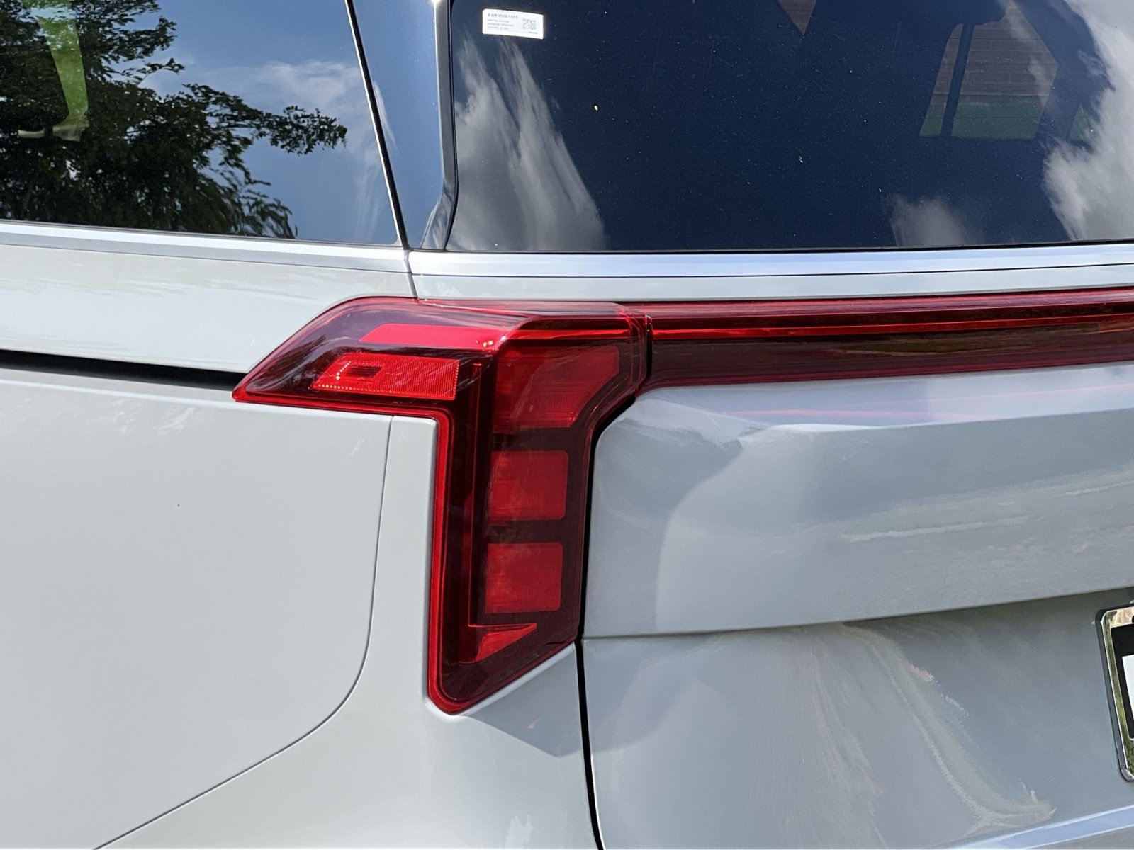 New 2027 Kia Carnival FWD image 14