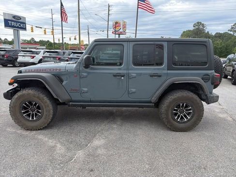 Used 2024 Jeep Wrangler Unlimited Rubicon w/ XTREMEE 35" Tire Package AWD/4WD image 4