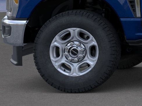 New 2026 Ford F250 XLT w/ FX4 Off-Road Package image 19
