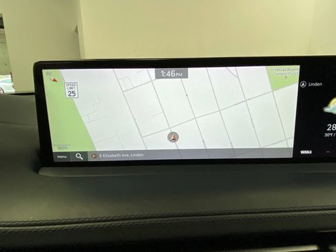 Used 2023 Genesis GV70 2.5T w/ Sport Prestige Package image 32