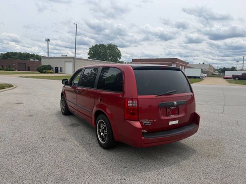 Used 2008 Dodge Grand Caravan SE FWD image 3