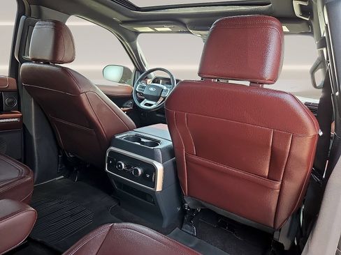 Used 2023 Ford Expedition Limited AWD/4WD image 11