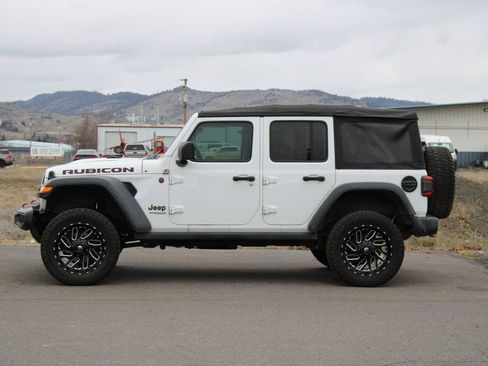 Used 2018 Jeep Wrangler Unlimited Rubicon image 2