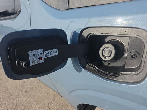 Certified 2025 Ford Maverick Lariat w/ Black Appearance Package image 11