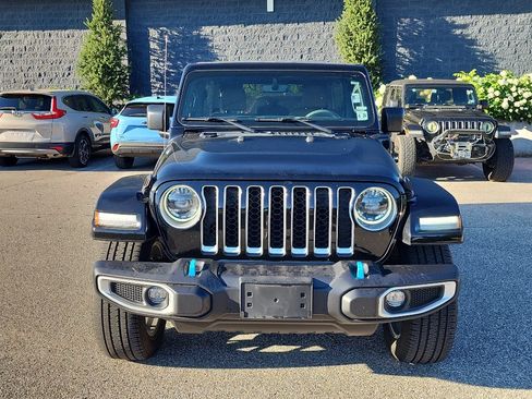 Used 2023 Jeep Wrangler Unlimited Sahara w/ Cold Weather Group AWD/4WD image 2