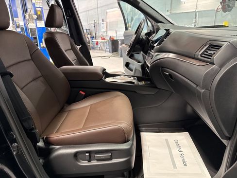 Used 2024 Honda Passport EX-L image 33