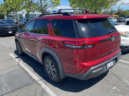 Used 2022 Nissan Pathfinder SV w/ SV Black Package AWD/4WD image 6