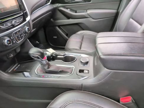 Used 2023 Chevrolet Traverse RS AWD/4WD image 27