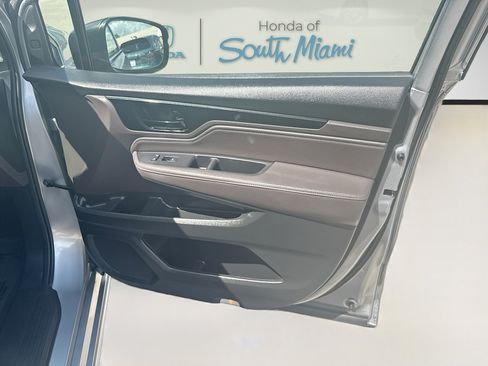 Certified 2024 Honda Odyssey Touring image 32