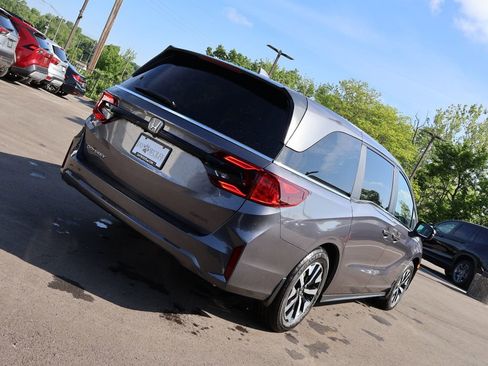 Certified 2026 Honda Odyssey EX-L image 7