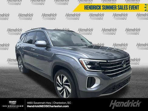 Used 2024 Volkswagen Atlas SE FWD image 1