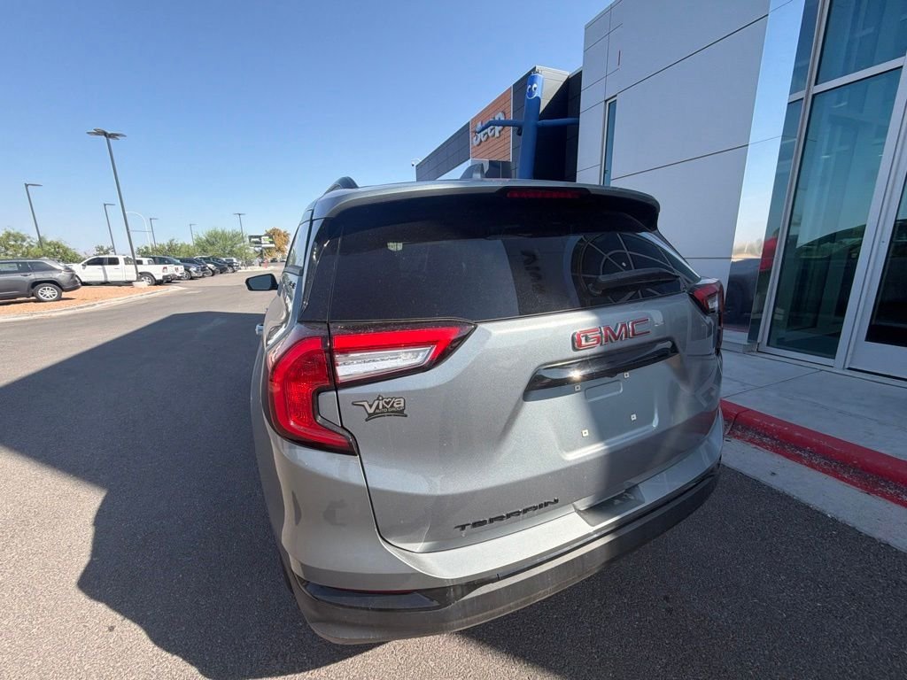 Used 2023 GMC Terrain SLE w/ Elevation Edition FWD image 15