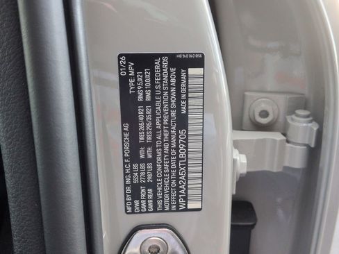 New 2026 Porsche Macan image 30