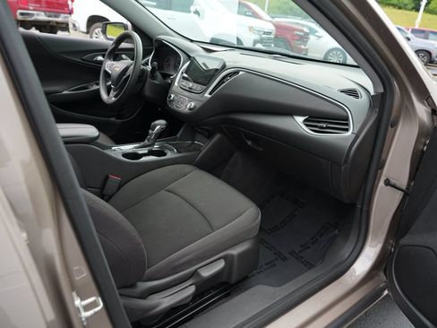 Used 2023 Chevrolet Malibu LT FWD image 28