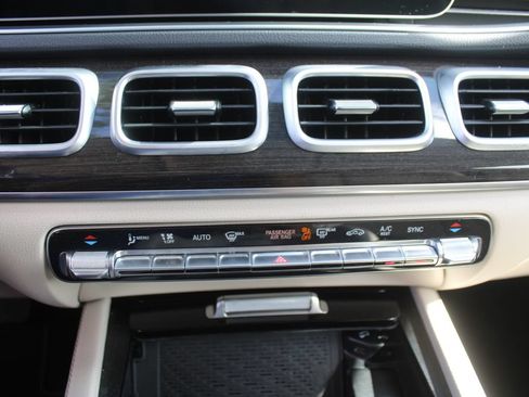 Used 2021 Mercedes-Benz GLE 350 4MATIC image 39