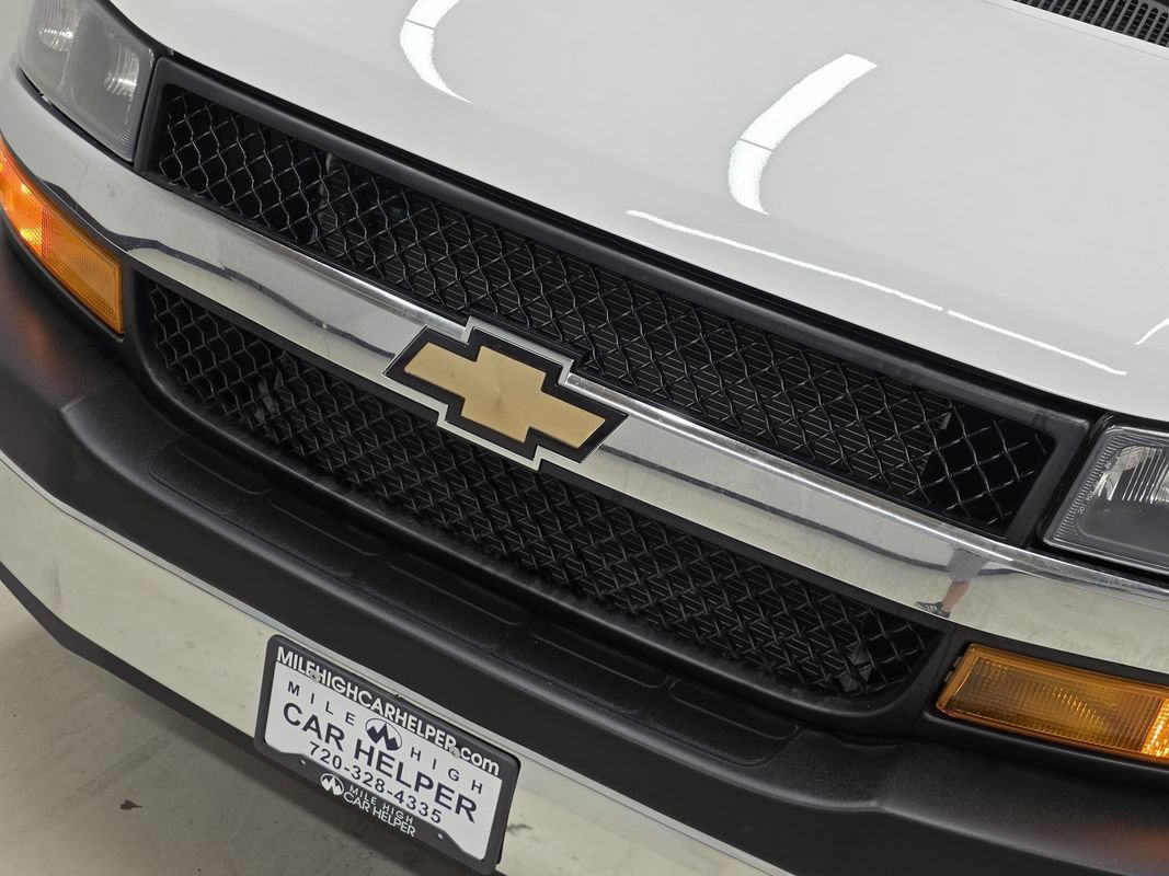 Used 2024 Chevrolet Express 3500 LT w/ LT Preferred Equipment Group RWD image 46