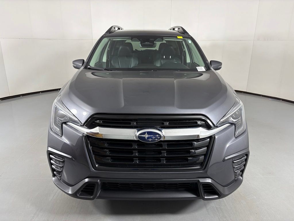 Used 2023 Subaru Ascent Limited AWD/4WD image 3