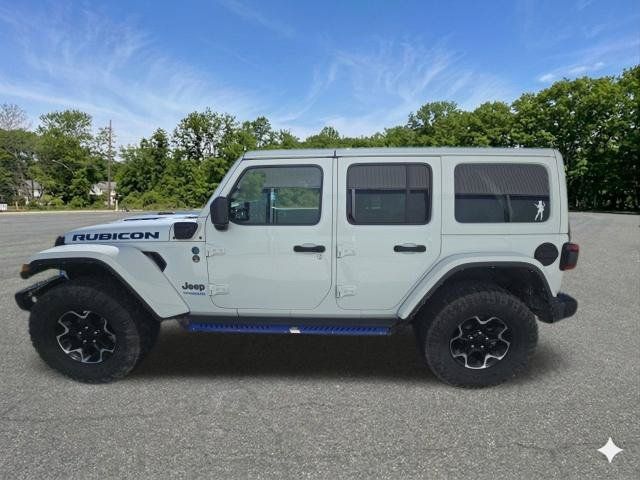 Used 2022 Jeep Wrangler Unlimited Rubicon 4xe w/ Steel Bumper Group AWD/4WD image 9