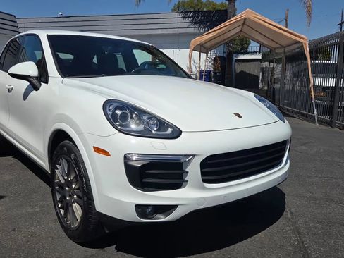 Used 2017 Porsche Cayenne AWD/4WD image 11