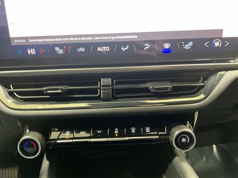 Used 2024 Chevrolet Equinox EV RS image 19