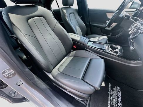 Used 2025 Mercedes-Benz CLA 250 4MATIC image 30