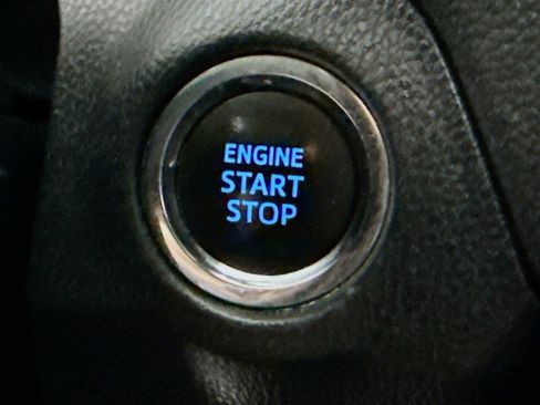 Used 2020 Toyota RAV4 XLE FWD image 21