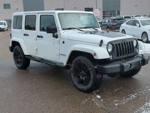 Used 2014 Jeep Wrangler Altitude image 2