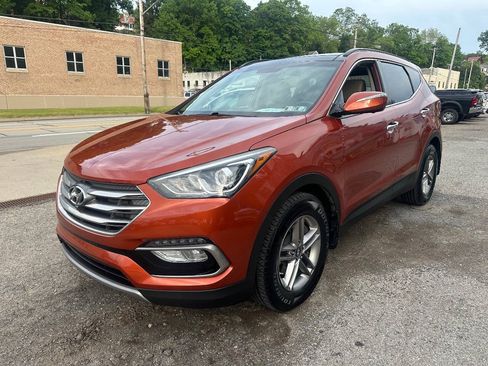 Used 2017 Hyundai Santa Fe Sport w/ 2.4L Tech Package 04 AWD/4WD image 3