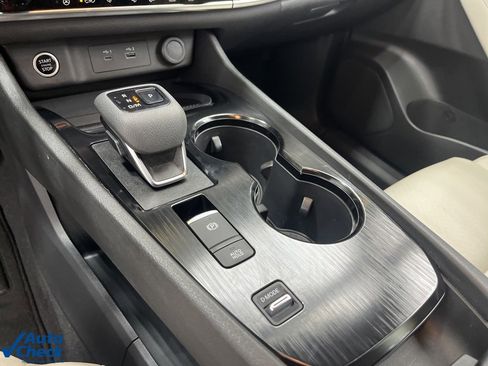 Used 2023 Nissan Rogue SV w/ SV Premium B Package image 27