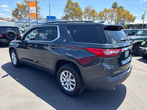 Used 2021 Chevrolet Traverse LT FWD image 18