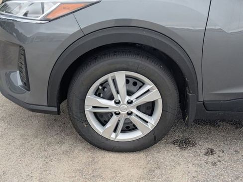 New 2025 Nissan Kicks Play S image 10