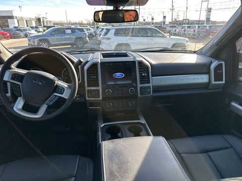 Used 2020 Ford F250 Lariat w/ Lariat Ultimate Package image 9