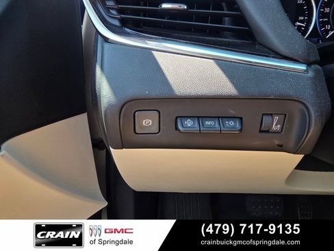 Used 2022 Buick Enclave Avenir w/ Avenir Technology Package AWD/4WD image 13