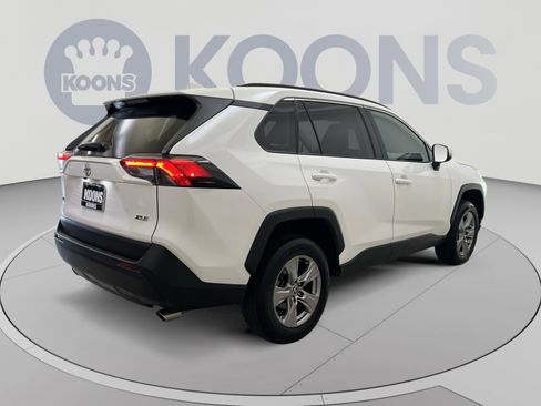 Used 2024 Toyota RAV4 XLE FWD image 8