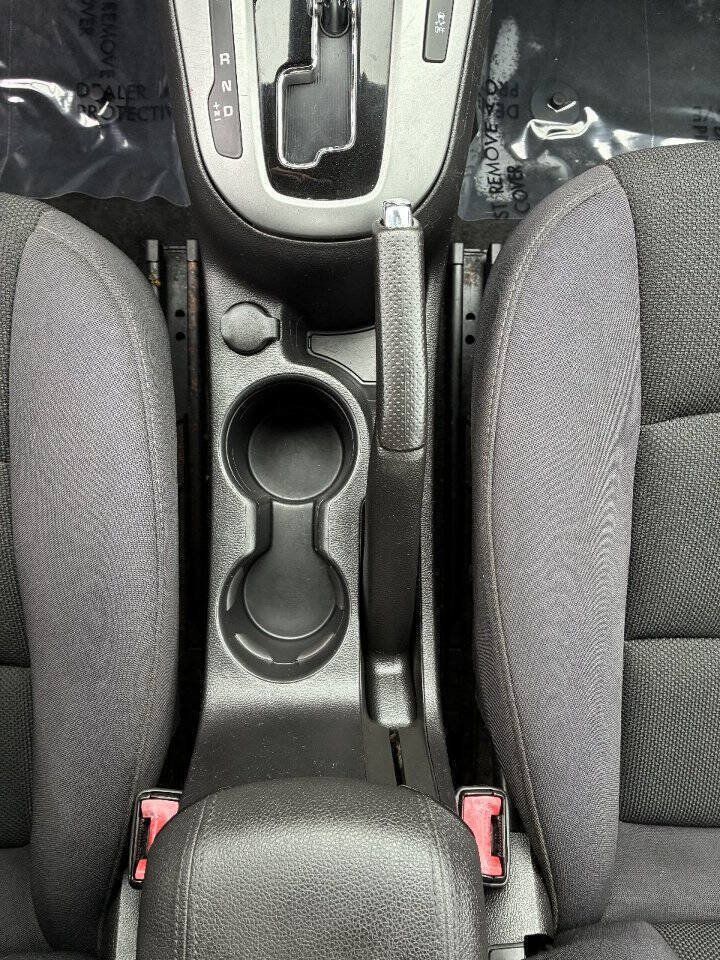 Used 2014 Chevrolet Cruze LT FWD image 14
