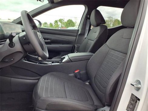 New 2025 Hyundai Santa Cruz SE image 9