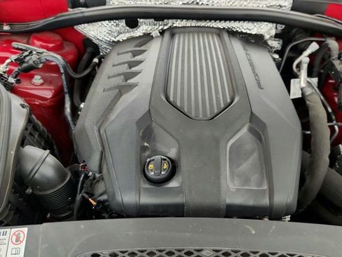 Used 2024 Porsche Macan image 27