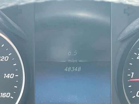 Used 2022 Mercedes-Benz GLC 300 w/ Premium Package Lite image 10