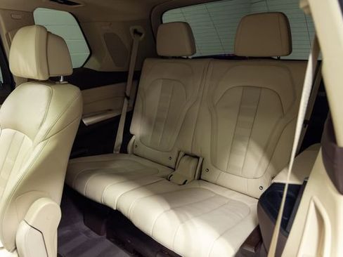 Used 2019 BMW X7 xDrive50i w/ Premium Package image 24