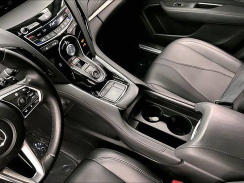 Used 2024 Acura RDX SH-AWD image 17