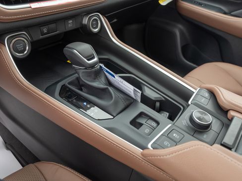 New 2026 Toyota Grand Highlander Platinum image 14