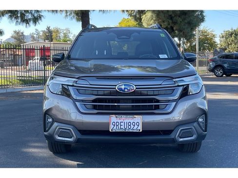 Used 2025 Subaru Forester Limited image 9