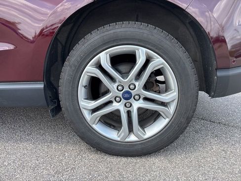 Used 2018 Ford Edge Titanium w/ Equipment Group 302A AWD/4WD image 7
