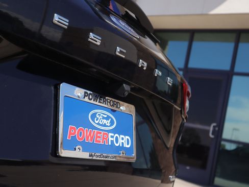 New 2025 Ford Escape SE w/ PHEV Premium Package FWD image 19