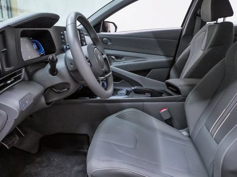 Certified 2026 Hyundai Elantra Sport FWD image 9